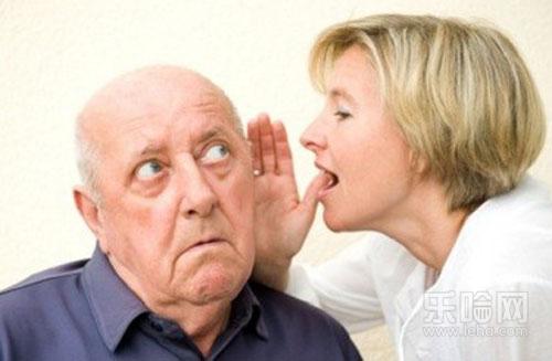 老年人听障程度与助听器验配