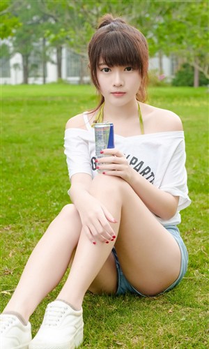 电影本能双腿分叉原图